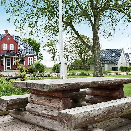 Holiday home 4 Person In Bredebro *